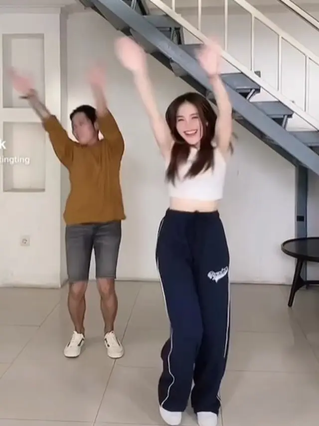 Ayu Ting Ting ala dancer (Instagram/ayutingting92)