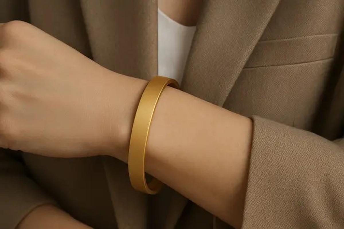 8 Model Gelang Emas Bangle 24 Karat Polos, Cantik untuk Semua Gaya