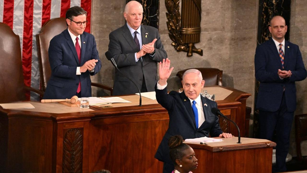 "Jelas bahwa Netanyahu tidak ingin menghentikan perang genosidanya terhadap rakyat kami di Jalur Gaza," kata Abu Shahin.<br>