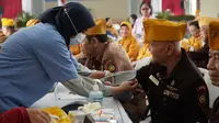 Momentum Ramadan, Kemhan dan Yayasan Rabu Biru Cek Kesehatan Kelompok Veteran Perang