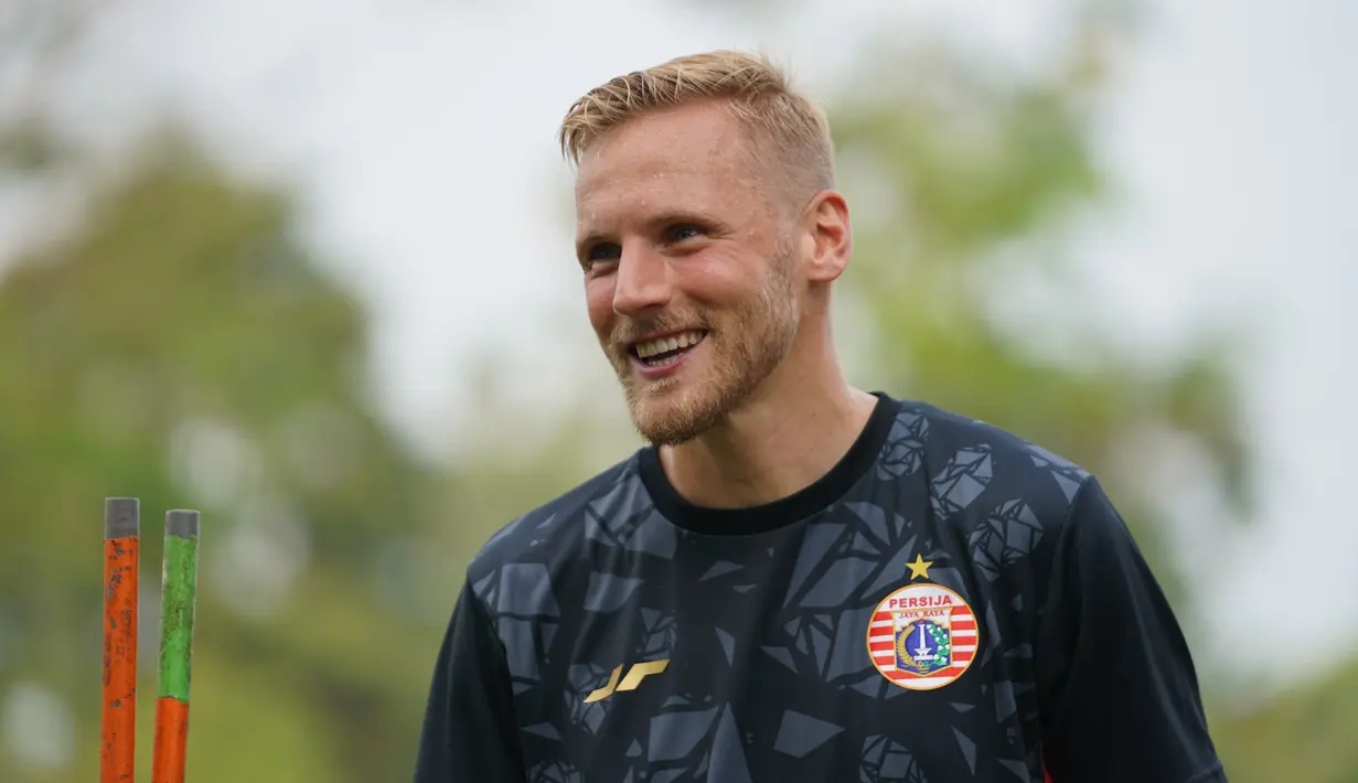 Pemain baru Persija Jakarta Hanno Behrens tampak mengikuti sesi latihan bersama di Nirwana Park Bojongsari, Sawangan Depok. (Dokumentasi Persija)