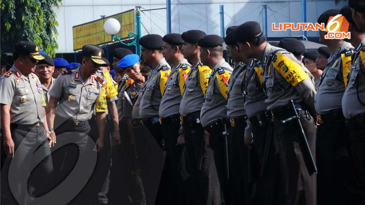 [FOTO] Ini Cara Polisi Atasi Kerusuhan di TPS