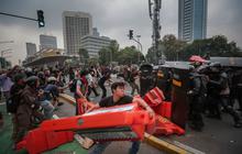 Kericuhan Pecah Saat Demo Sumpah Pemuda di Jalan Sudirman