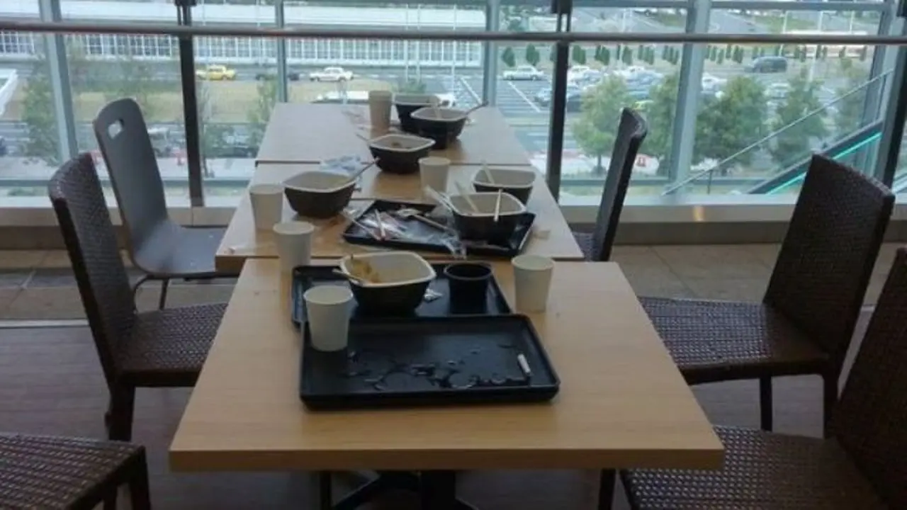 Viral, Kejorokan Turis Indonesia Saat Makan di Restoran Jepang