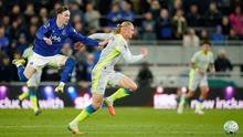 Manchester City harus puas bermain imbang 3-3 kontra Everton pada laga pekan ke-35 Premier League musim ini di Hill Dickinson Stadium, Liverpool, Selasa (05/05/2026) dini hari WIB. Satu dari tiga gol Man City dicetak Erling Haaland. (AP Photo/Dave Thompson)