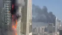 Pihak&nbsp;berwenang mengevakuasi seluruh 3.820 penghuninya yang ada di&nbsp;Marina Pinnacle, bangunan setinggi 67 lantai (Dok. X/Nabilajamal).