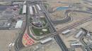Inilah Sirkuit Internasional Sakhir, Bahrain, dilihat dari udara. (Bola.com/Twitter/F1)