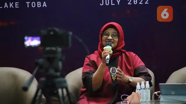 Co-Chair W20 Indonesia, Dian Siswarini