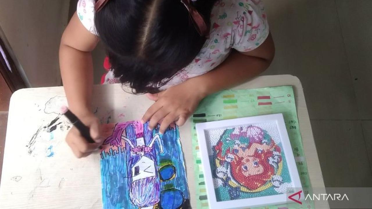 Tenaga Pendidik Dukung Pembatasan Akses Medsos Anak Demi Tingkatkan Fokus Belajar