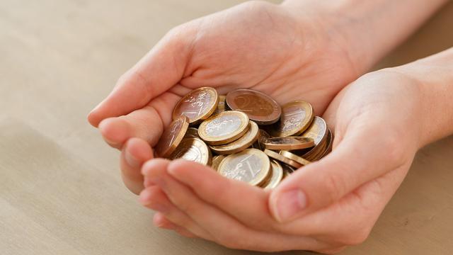 Ilustrasi bermimpi membeli emas