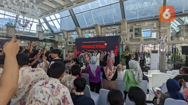 Stafsus Presiden Angkie Yudistia Luncurkan Aplikasi Belajar Daring Khusus untuk Penyandang Disabilitas, (1/3/2024). Foto: Ade Nasihudin/Liputan6.com.