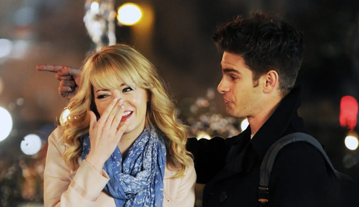 Emma Stone akan mulai syuting film Cruella di London dalam waktu dekat. Untuk mempersiapkan kematangan, ia pun membeli sebuah ruah di sana. (VH1.com)