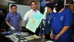 Kepala Badan Narkotika Nasional (BNN) Komjen Budi Waseso geram dengan ulah oknum petugas lembaga pemasyarakatan (lapas) yang seringkali menutup-nutupi temuan transaksi narkoba di dalam lapas.
