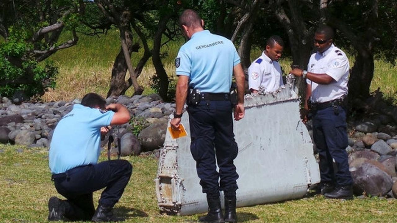 Ini wujud serpihan yang diduga puing Malaysia Airlines MH370