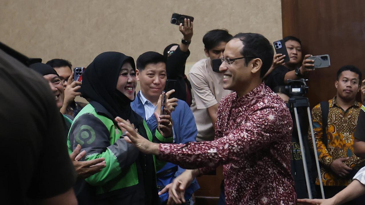 FOTO: Nadiem Makarim Mengaku Sakit Saat Jalani Sidang Korupsi Chromebook