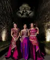 Penampilan memukau Krisdayanti, Ruth Sahanaya, dan Titi DJ dalam acara Wanita Indonesia Mandiri di Garuda Wisnu Kencana (GWK), Bali, benar-benar mencuri perhatian. [@mamauthe/@3divaofficial].