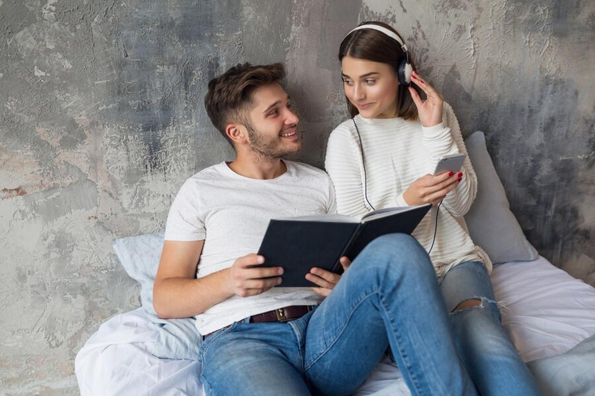 Ilustrasi pasangan Romantis