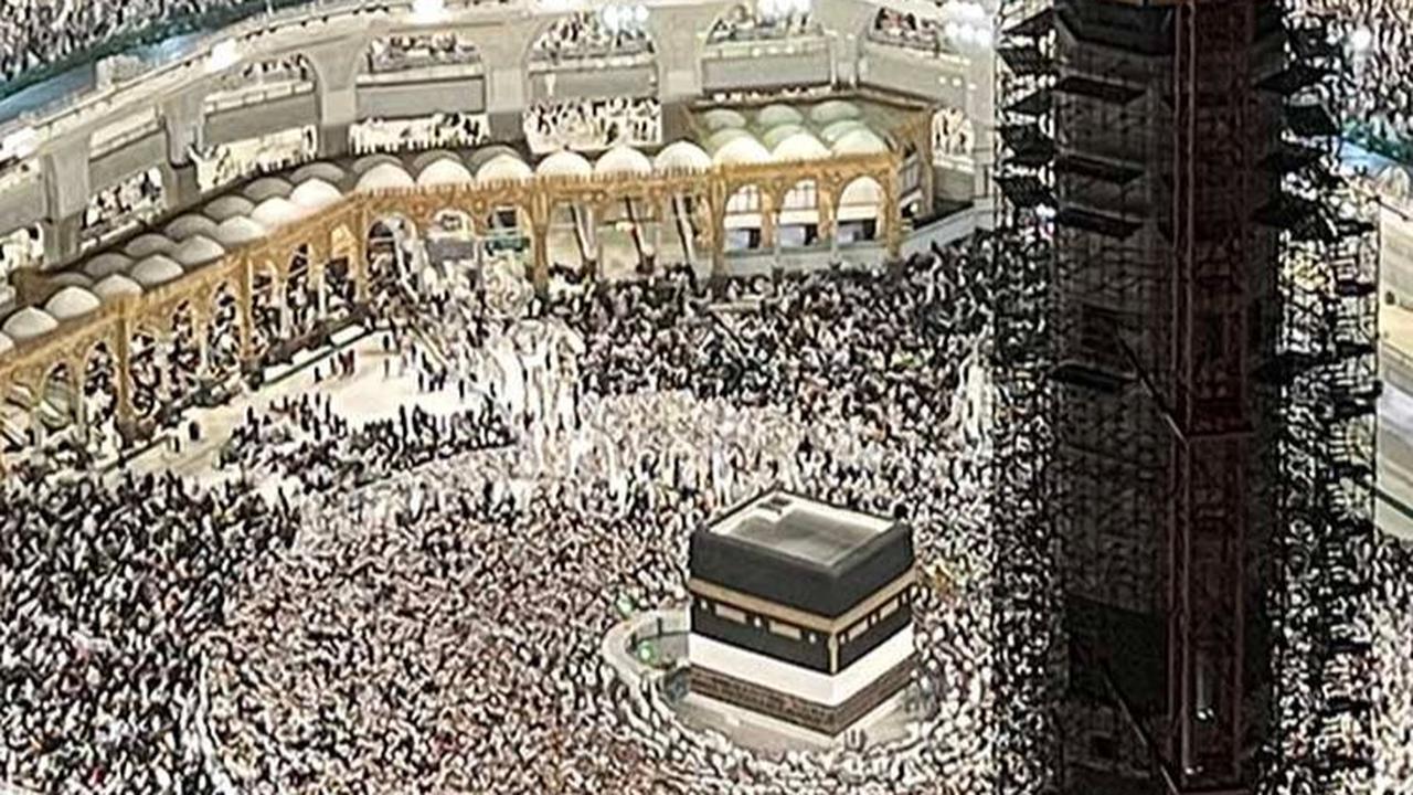 Video Viral Hujan Deras dan Badai di Makkah, Jemaah Umrah Sampai Terpelanting Dihempas Angin