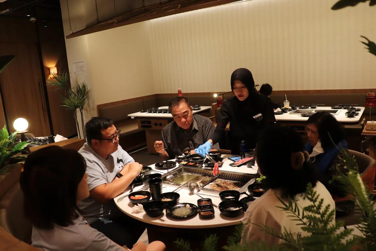 Haidilao Group Hadirkan Shabu & Grill Halal Autentik Lewat Sizzling Hotspot di Supermall Karawaci