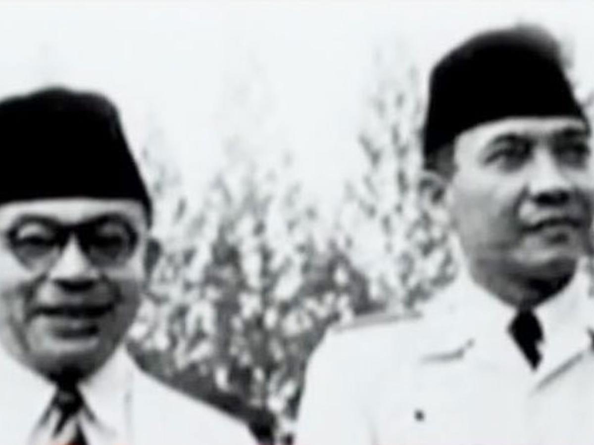 Tokoh proklamator kemerdekaan indonesia yang mendapat julukan dwitunggal adalah