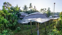 Huawei hibahkan inverter tenaga surya untuk kepada Green School Bali (Dok. Huawei)