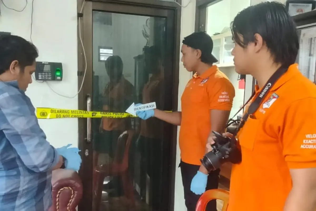 Tim Inafis Satreskrim Polres Tanggamus melakukan olah TKP kasus penganiayaan berujung pada hilangnya nyawa korban. Foto : (Istimewa).
