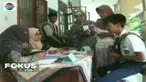Demi anaknya masuk ke sekolah negeri, banyak orangtua siswa yang memalsukan SKTM. Padahal, pelaku yang terbukti memalsukan terancam pidana penjara hingga 6 tahun.