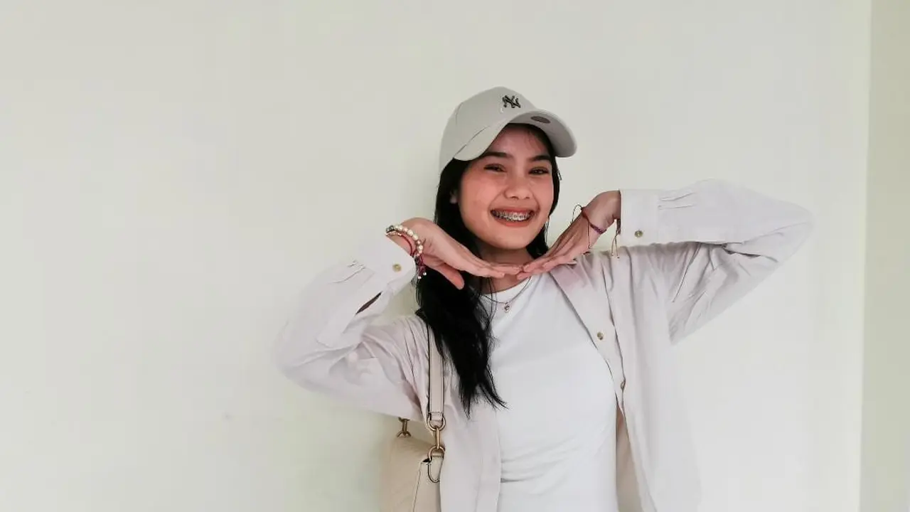 Kacamata Jadi Aksesoris Wajib Influencer Shaquila Syifa Viandra