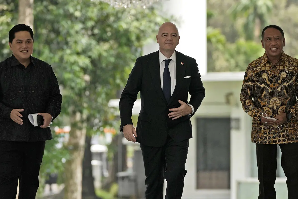 Foto: Momen Jokowi Sambut Presiden FIFA di Istana Merdeka