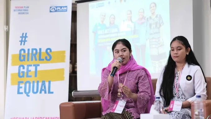 Dua Belas Anak Perempuan Take Over Pemimpin