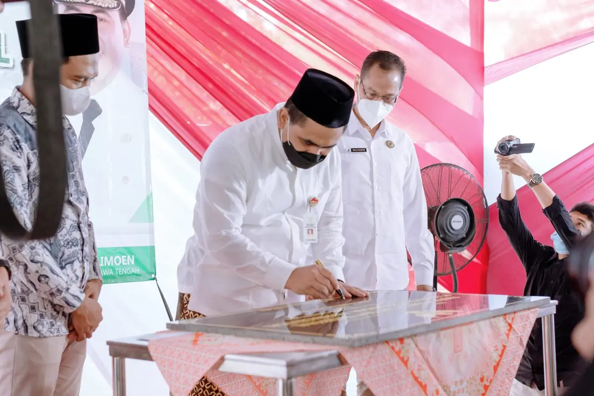 H. Taj Yasin Maemoen, menyambut dengan baik atas kehadiran PT Bharata Internasional Pharmaceutical.
