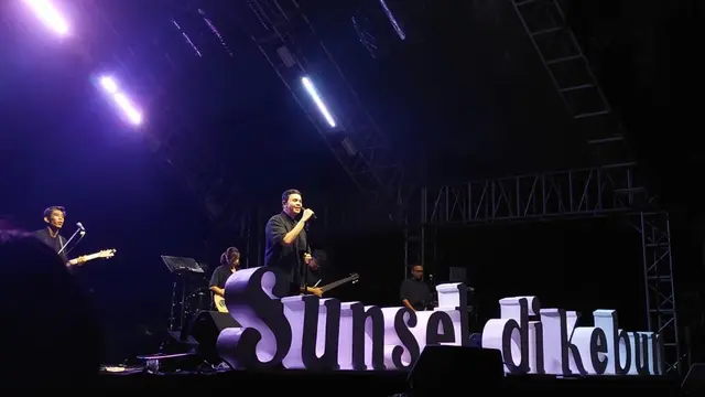 Tulus di Sunset di Kebun (Fimela/Salsa Mutiara)