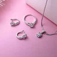 Tren perhiasan yang terus berlanjut di tahun 2022 baik untuk investasi dan hadiah untuk diri sendiri