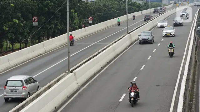 Pemotor Lewat JLNT Kampung Melayu-Tanah Abang