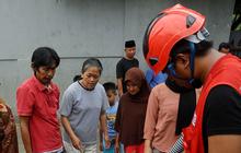 FOTO: Musim Kemarau, PMI Kota Depok Salurkan Ribuan Liter Air Bersih untuk Warga