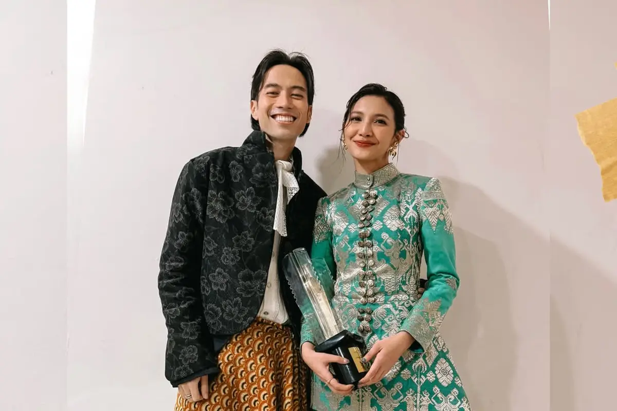 Inspirasi Kebaya Sheila Dara.