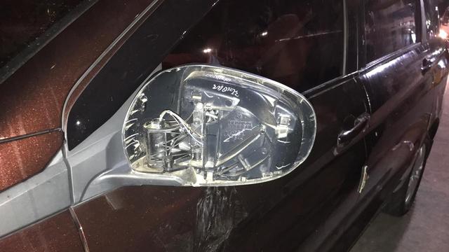 Kendaraan yang diduga mobil pelatih Persija, Julio Banuelos.