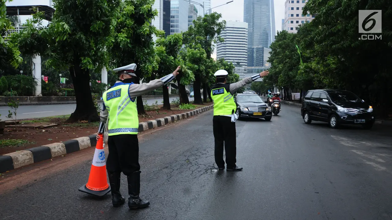 Arus Lalu Lintas Menuju Bundaran HI Dialihkan