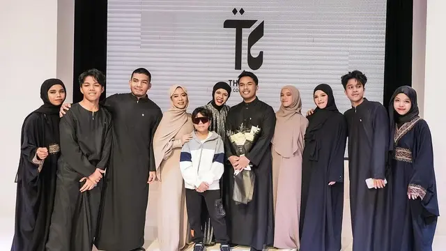 Potret Thariq Halilintar bersama keluarganya (Sumber: Instagram/@thariqhalilintar)