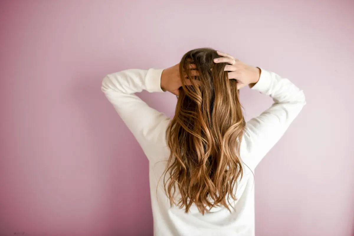 1. Rambut Rontok dan Rapuh