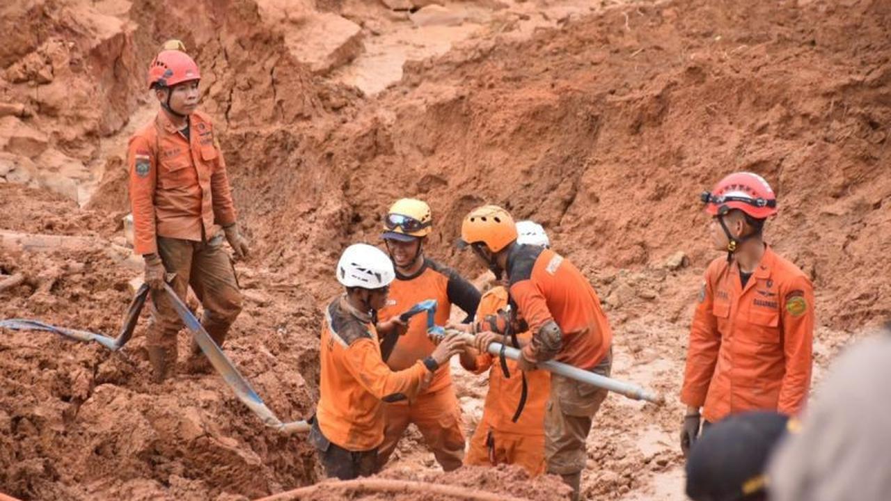 BNPB Gelar Operasi Modifikasi Cuaca Cilacap, Percepat Penanganan Longsor Majenang