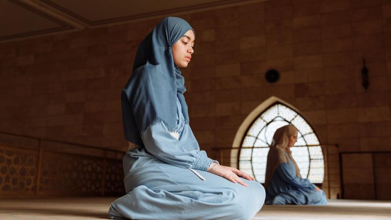 Niat dan Tata Cara Sholat Istikharah<br>