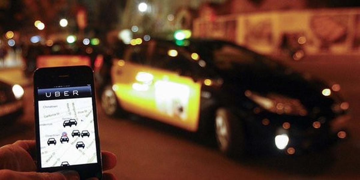 Taksi Uber dituduh tabrak sejumlah aturan