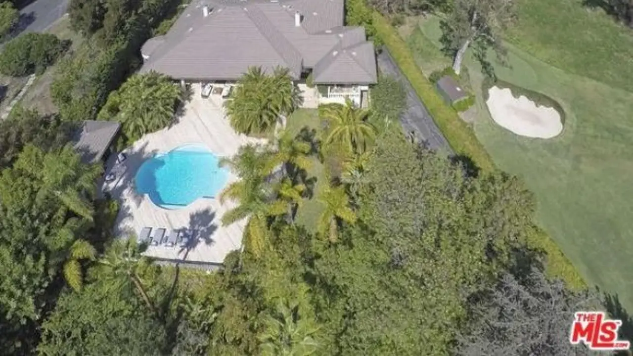 Intip Rumah Mewah Baru Milik Adam Levine dan Behati Prinsloo