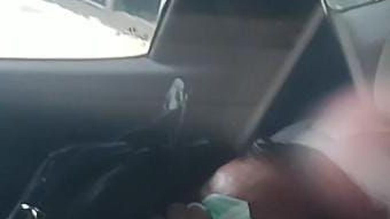 Tutupi Wajah, Ketua KPK Firli Bahuri Kepergok Sembunyi di Mobil Usai Diperiksa Bareskrim