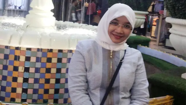 5 Potret Istri Cawapres Jokowi 2019, Senyumnya Bikin Adem
