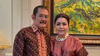 Potret Mayangsari Hadiri Dinner Acara Keluarga, Tampil Anggun dan Elegan Bersama Suami