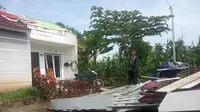 Kondisi rumah warga Kabupaten Banyuasin yang rusak akibat diterjang angin kencang puting beliung (Liputan6.com / Nefri Inge)