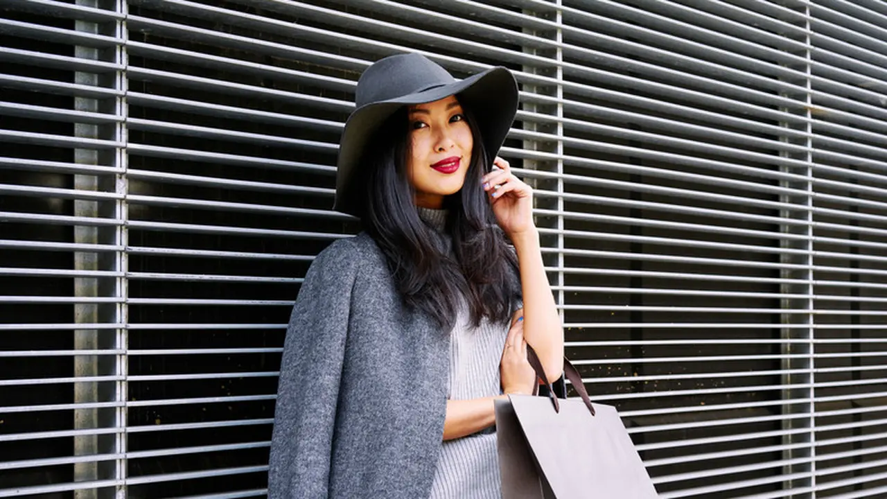 perempuan fashionable