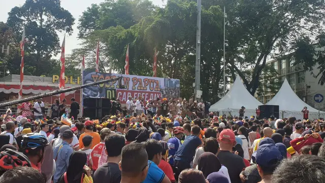 Konser Papua di CFD Bundaran HI